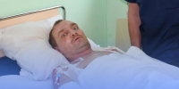 Вытащил из огня семью: югорские врачи спасли обгоревшего мужчину - СургутИнформТВ